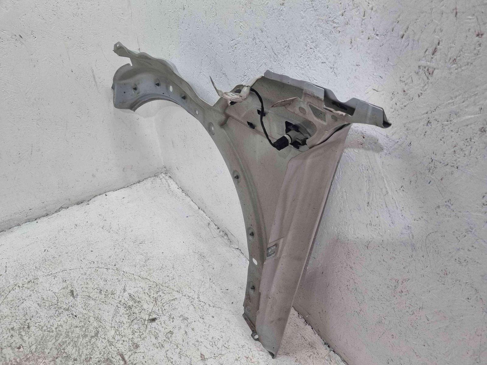 Aripa dreapta fata MINI Cooper (R56) [Fabr 2006-2014] A62 White Silver Mel - imagine 6