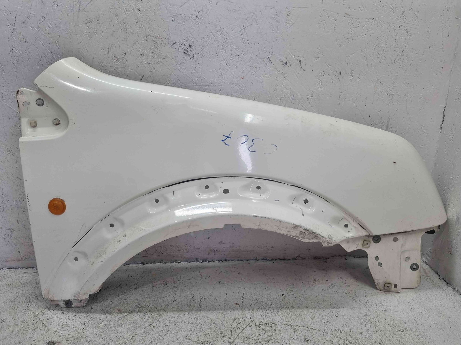 Aripa dreapta fata Ford Transit Connect (TC7) [Fabr 2002-2013] Frozen White - imagine 1