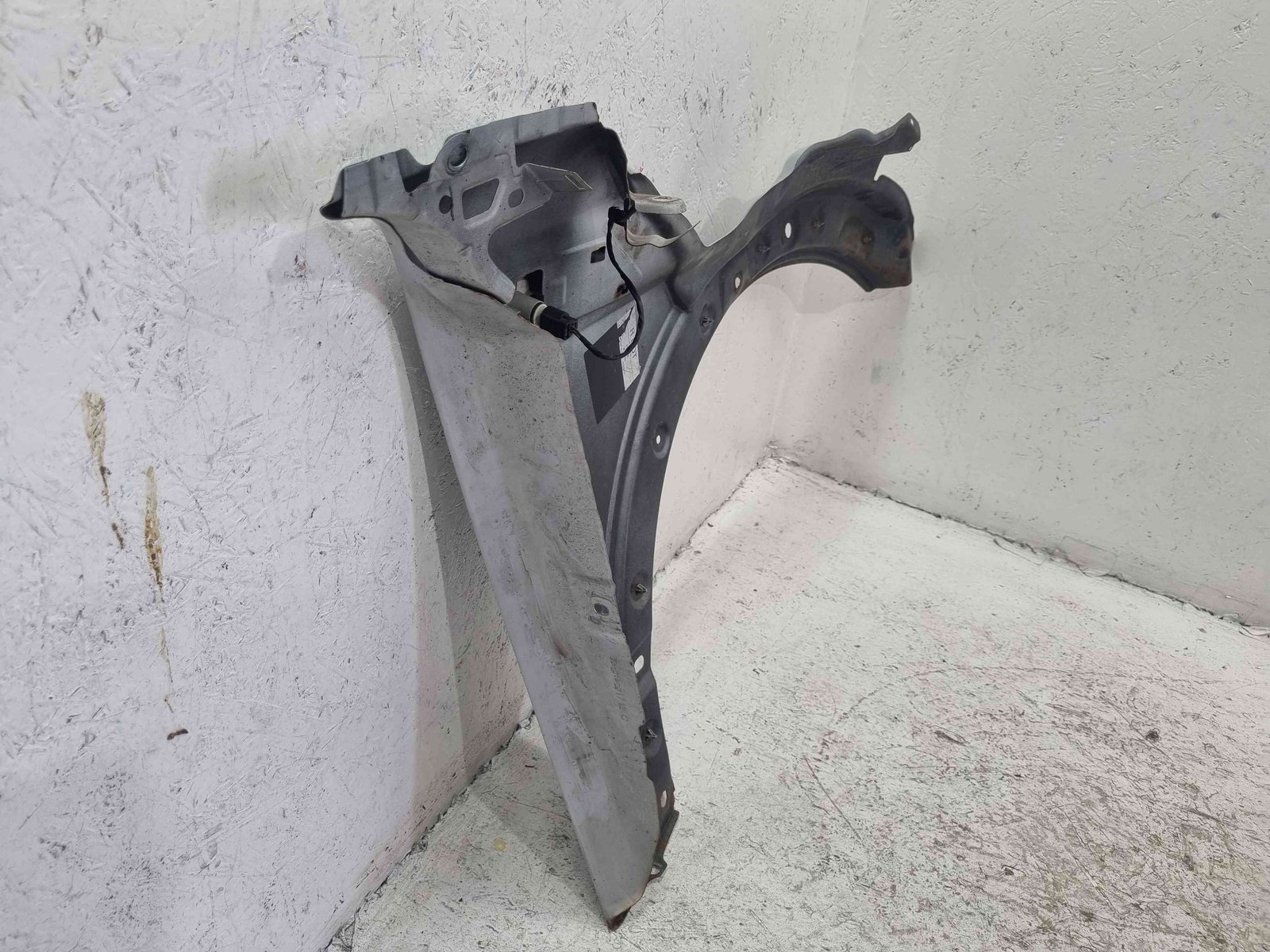 Aripa stanga fata MINI Cooper (R56) [Fabr 2006-2014] A62 White Silver Mel - imagine 6