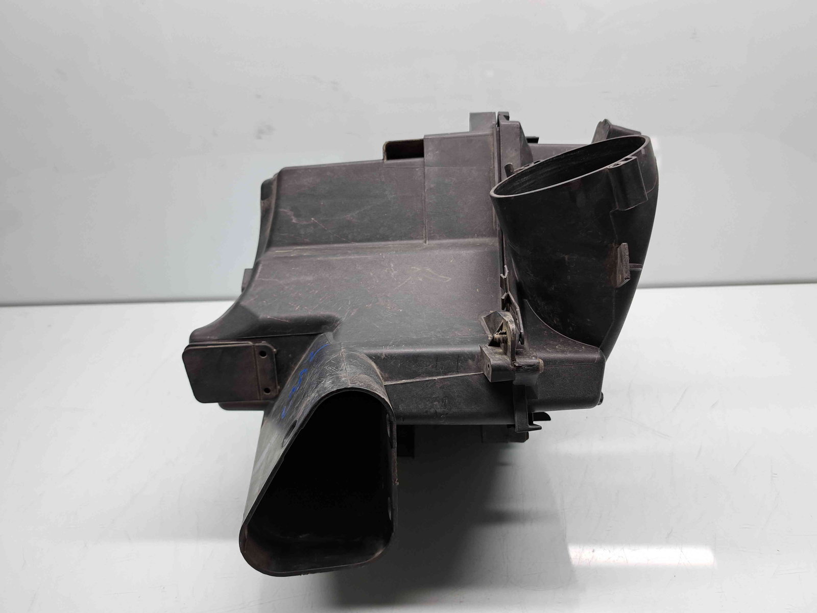 Carcasa filtru aer Volvo XC90 [Fabr 2002-2014] 30636845 2.4 D5244T4 136KW / 185CP - imagine 2