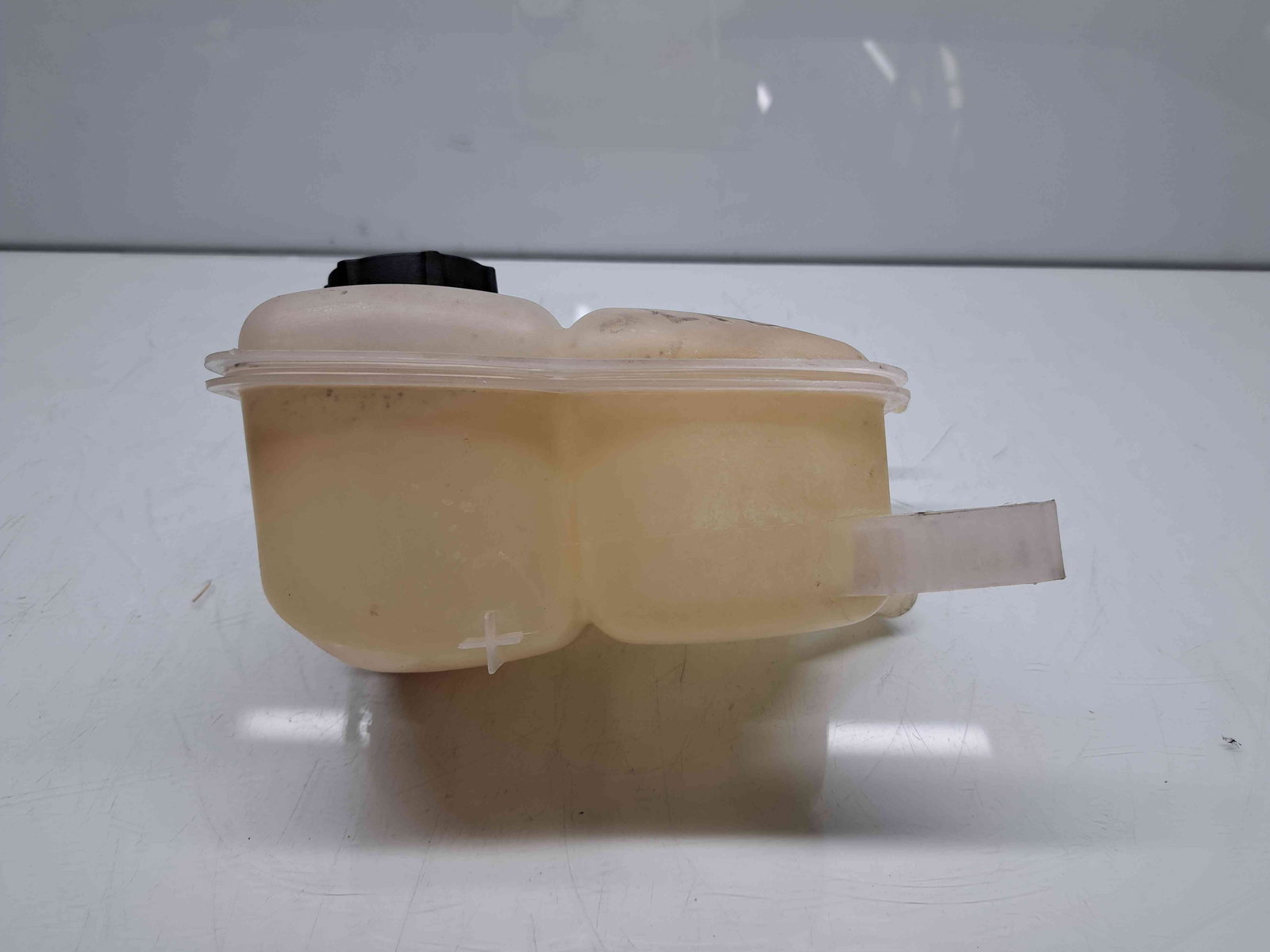 Vas expansiune Ford Kuga I [Fabr 2008-2012] 3M5H-8K218-D2L4A - imagine 3