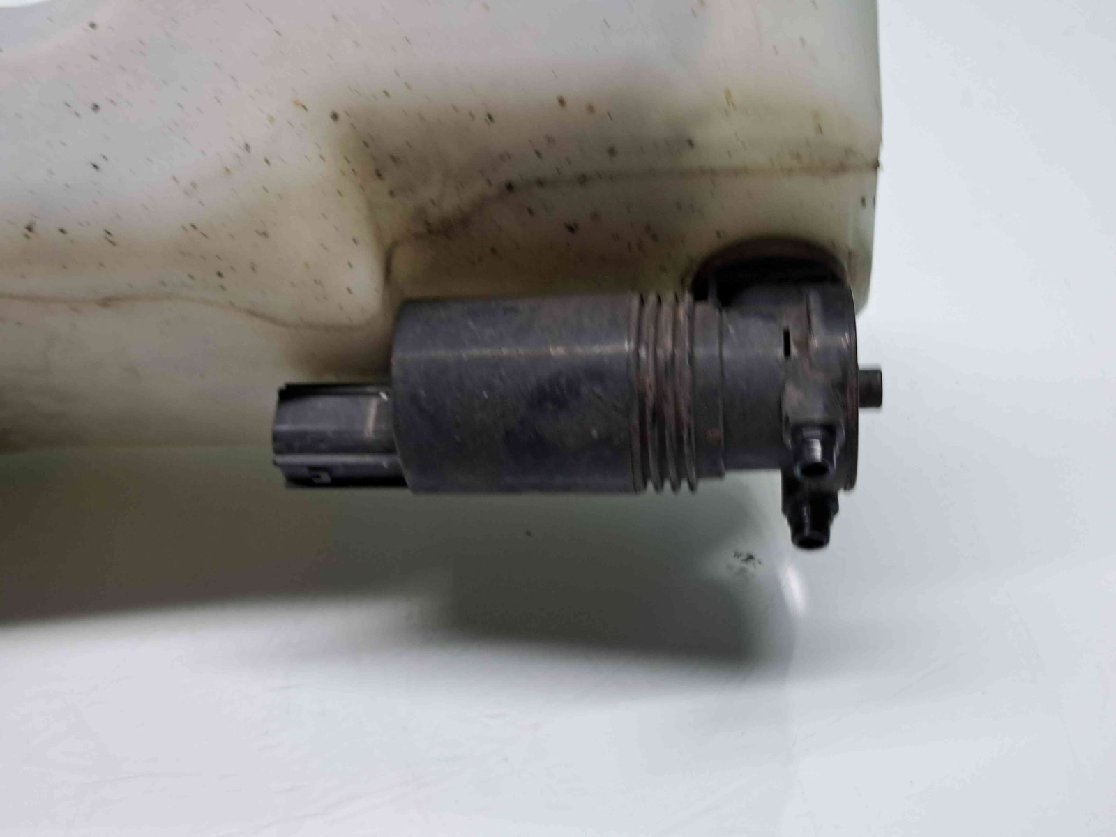 Vas lichid parbriz Ford Fiesta 6 [Fabr 2008-2019] 8A61-17B613-AE - imagine 4