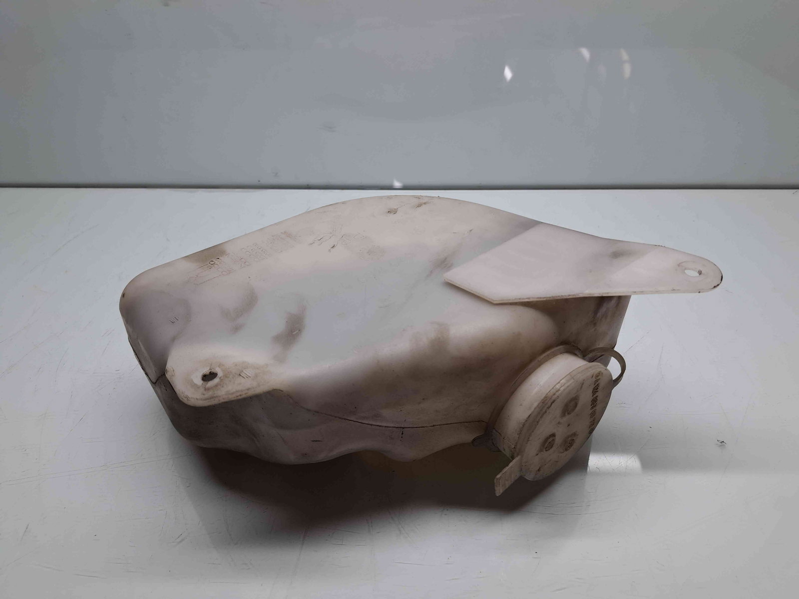 Vas lichid parbriz Mercedes Vito Autobus (W639) [Fabr 2003-2014] A6398690320 - imagine 2