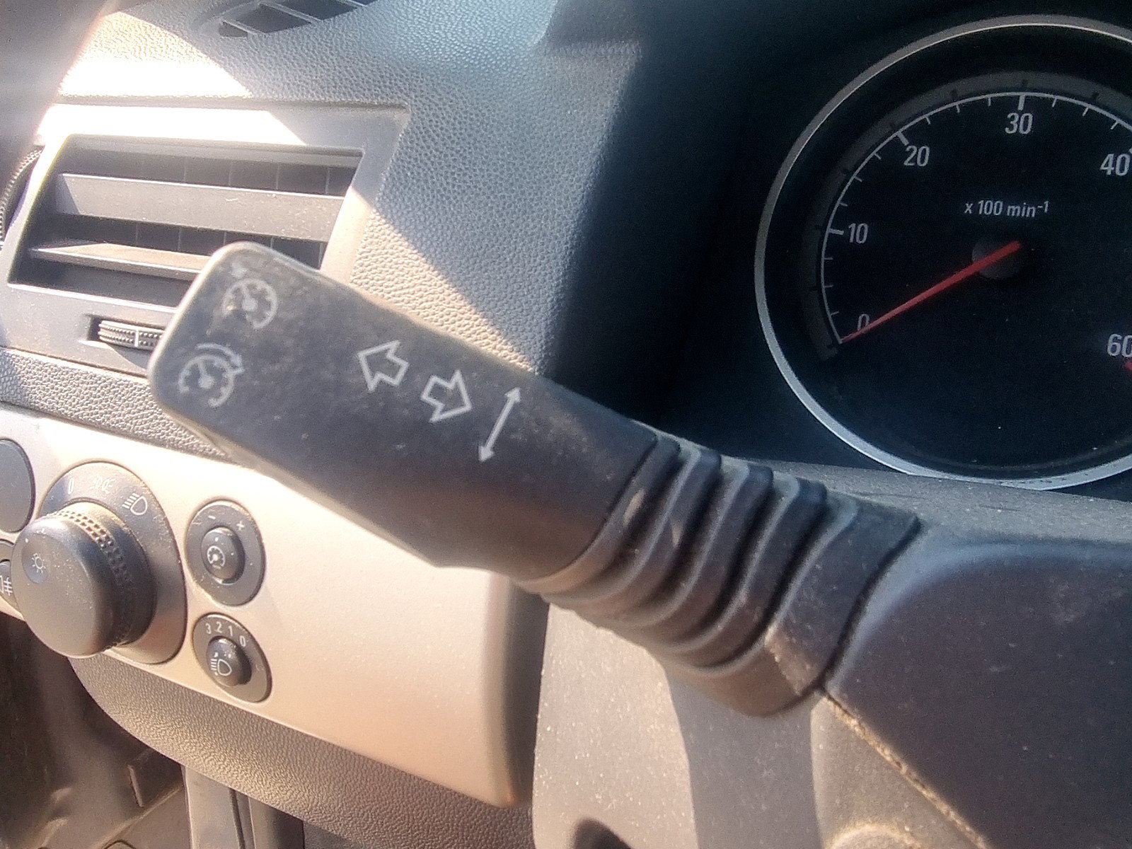 Maneta semnalizare Opel Astra H [Fabr 2004-2009] 1.9 CDTI Z19DTH 110 KW / 150 CP