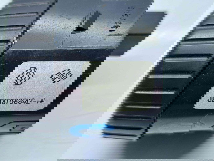  Buton diferential Dacia Duster (PH2, H79) [Fabr 2013-2017] 8200796642-A