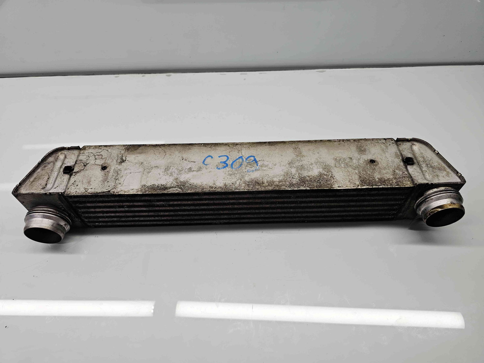 Radiator intercooler Bmw 5 (E60) [Fabr 2004-2010] 7795823-01 2.0 N47D 130KW / 177CP - imagine 4
