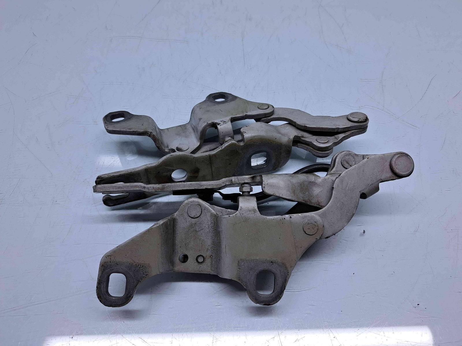 Set balamale capota Bmw 1 (E81, E87) [Fabr 2004-2010] 7060560 / 7060559 - imagine 4