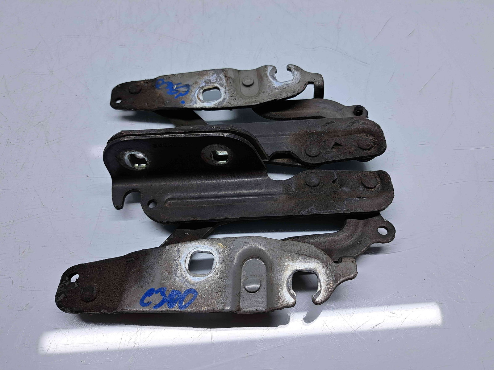 Set balamale capota Ford Fiesta 6 [Fabr 2008-2019] OEM - imagine 2