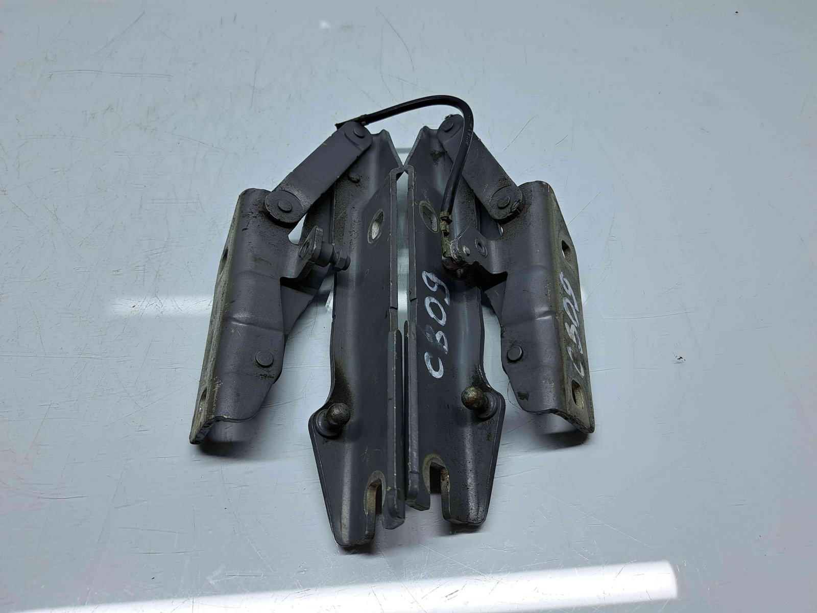 Set balamale capota Bmw 5 (E60) [Fabr 2004-2010] OEM - imagine 4