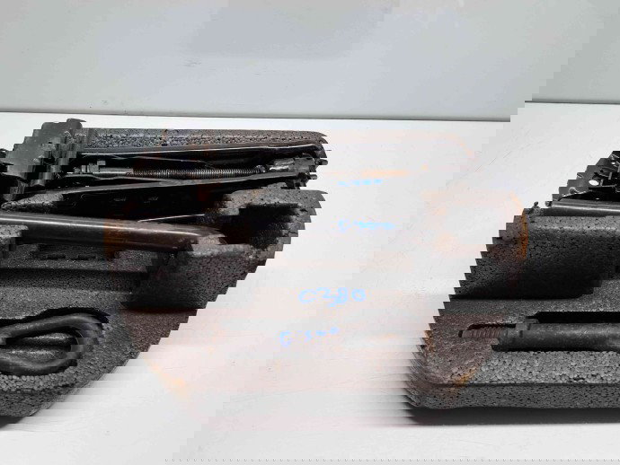  Set cric si cheie Ford Fiesta 6 [Fabr 2008-2019] OEM