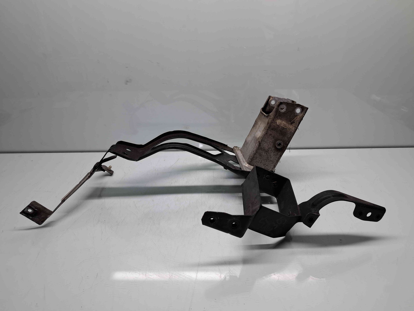 Suport far stanga Bmw 5 (E60) [Fabr 2004-2010] 7163483 - imagine 1