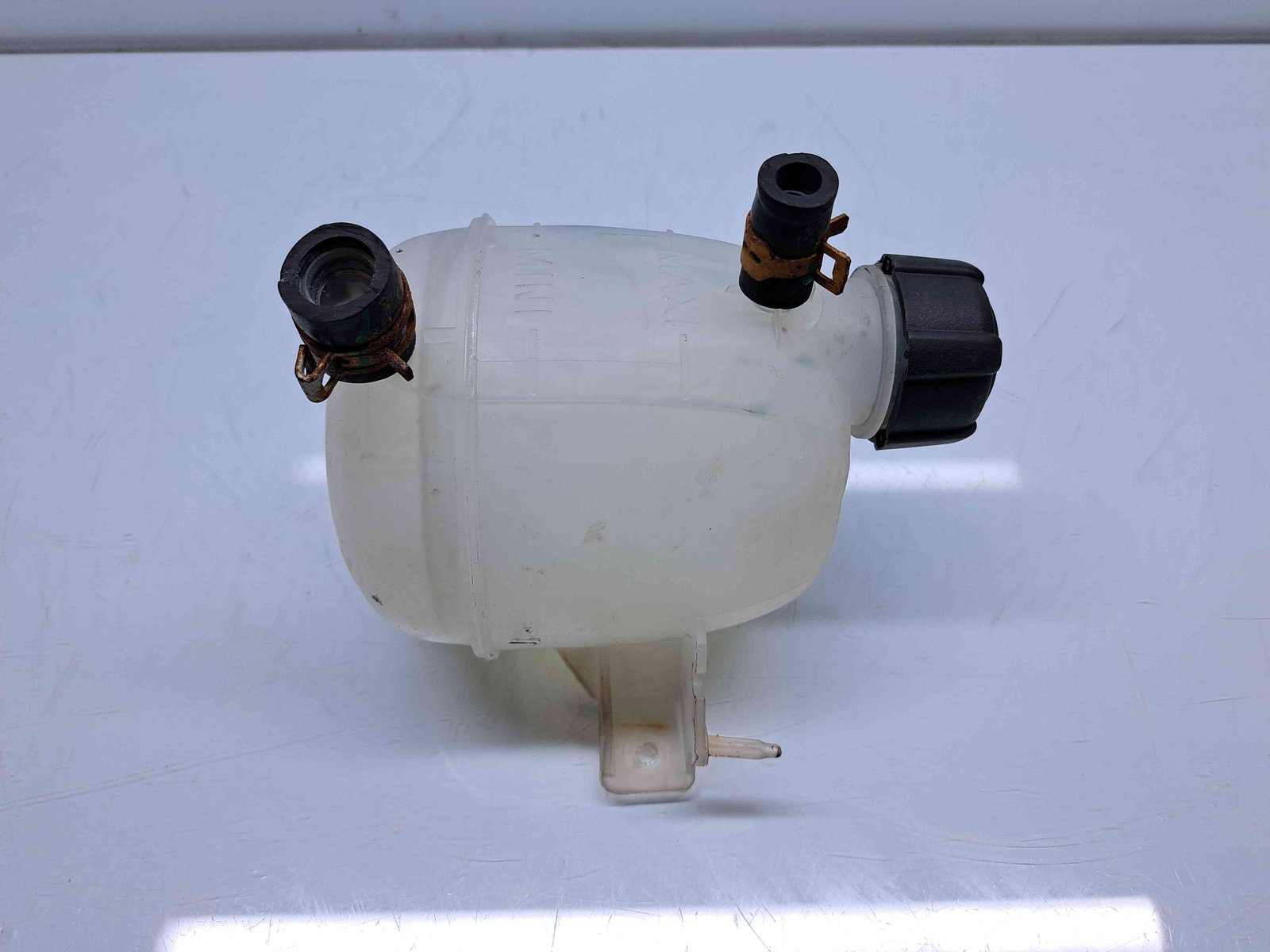 Vas expansiune Dacia Duster (PH2, H79) [Fabr 2013-2017] 8200766826 - imagine 1