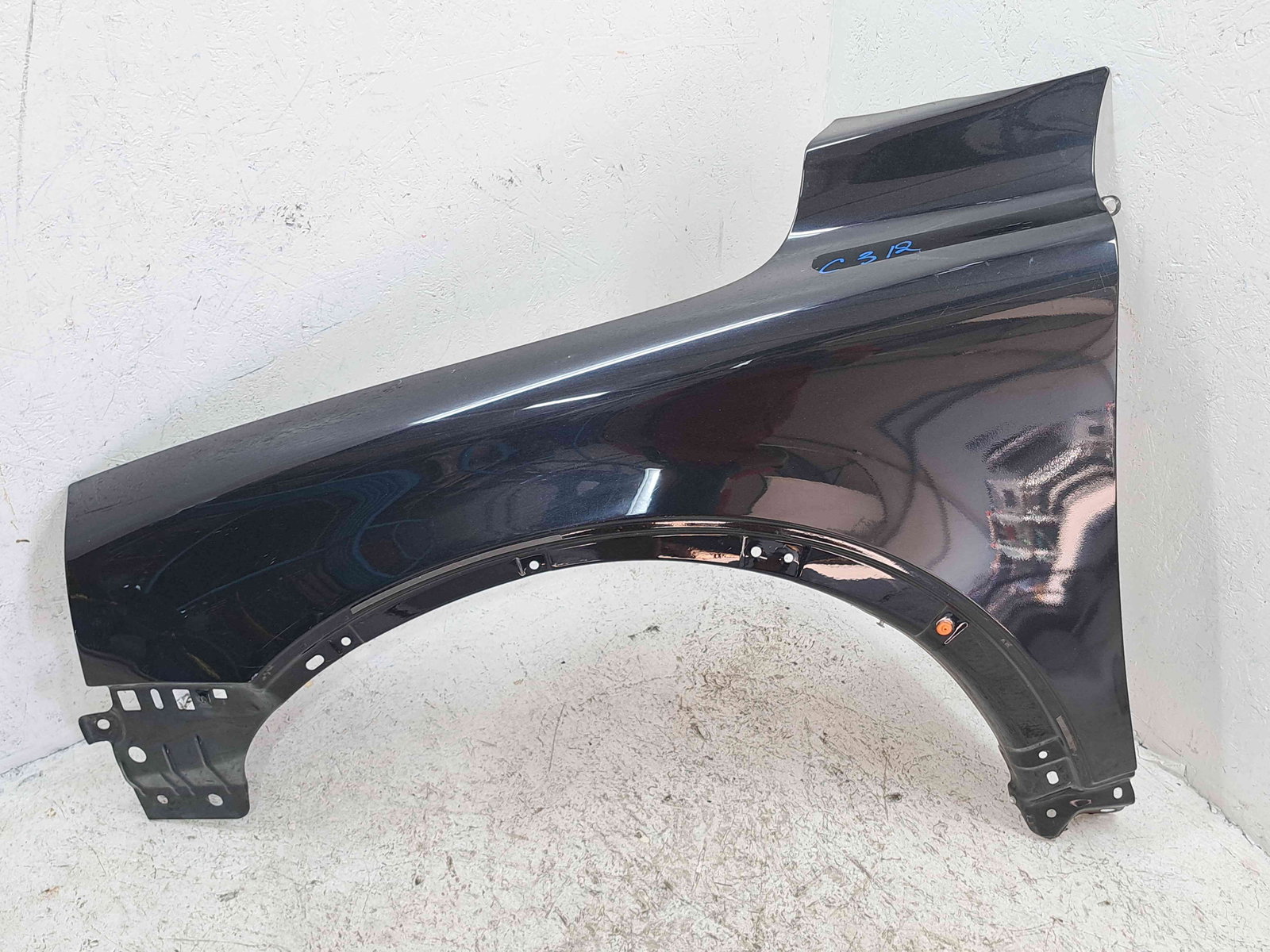 Aripa stanga fata Volvo XC90 [Fabr 2002-2014] Black Sapphire Metal - imagine 1