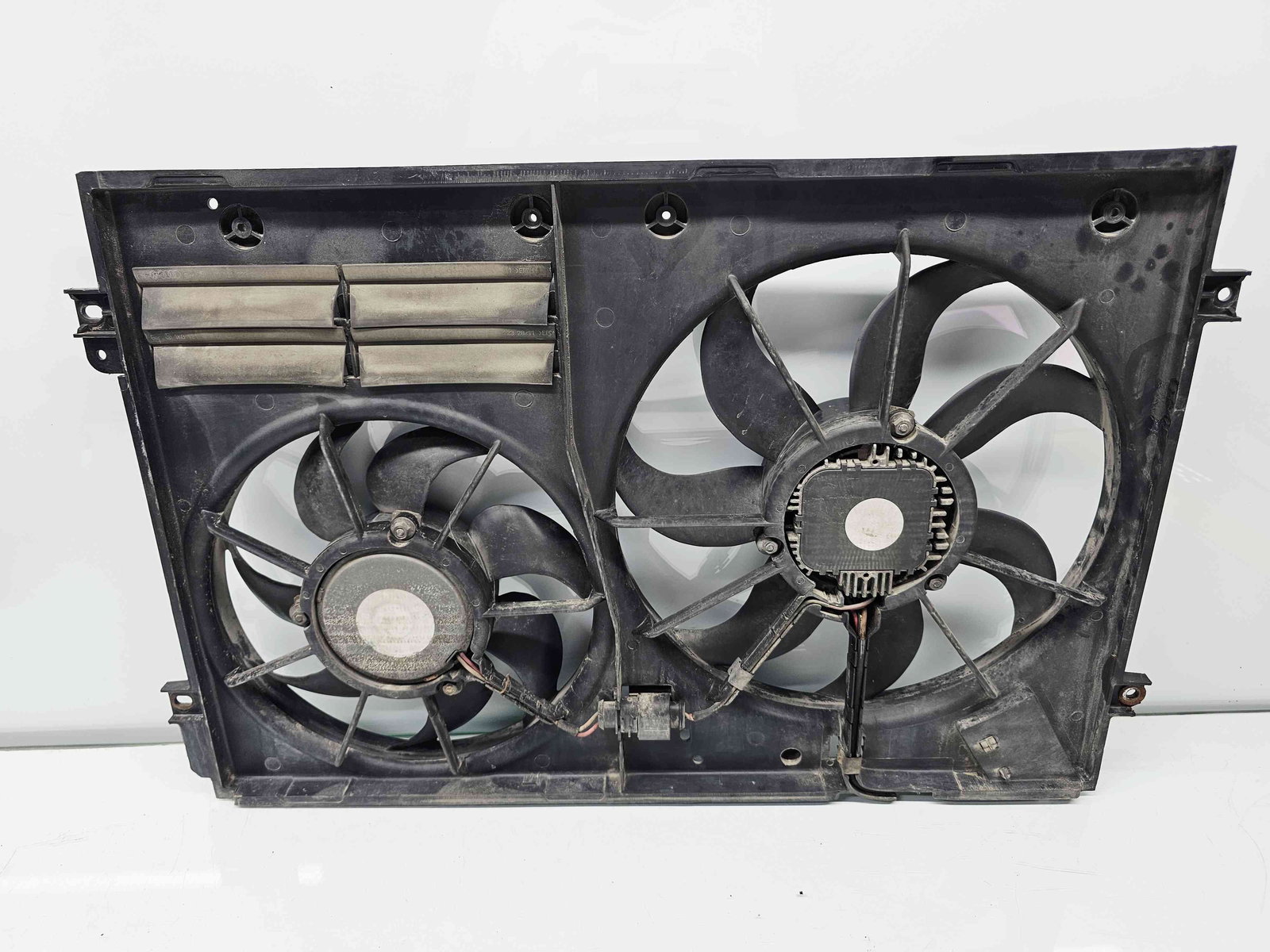 Electroventilator Volkswagen Passat B7 (365) Variant [Fabr 2010-2014] 1K0121207BC 2.0 TDI CFFB 103KW / 140CP - imagine 4