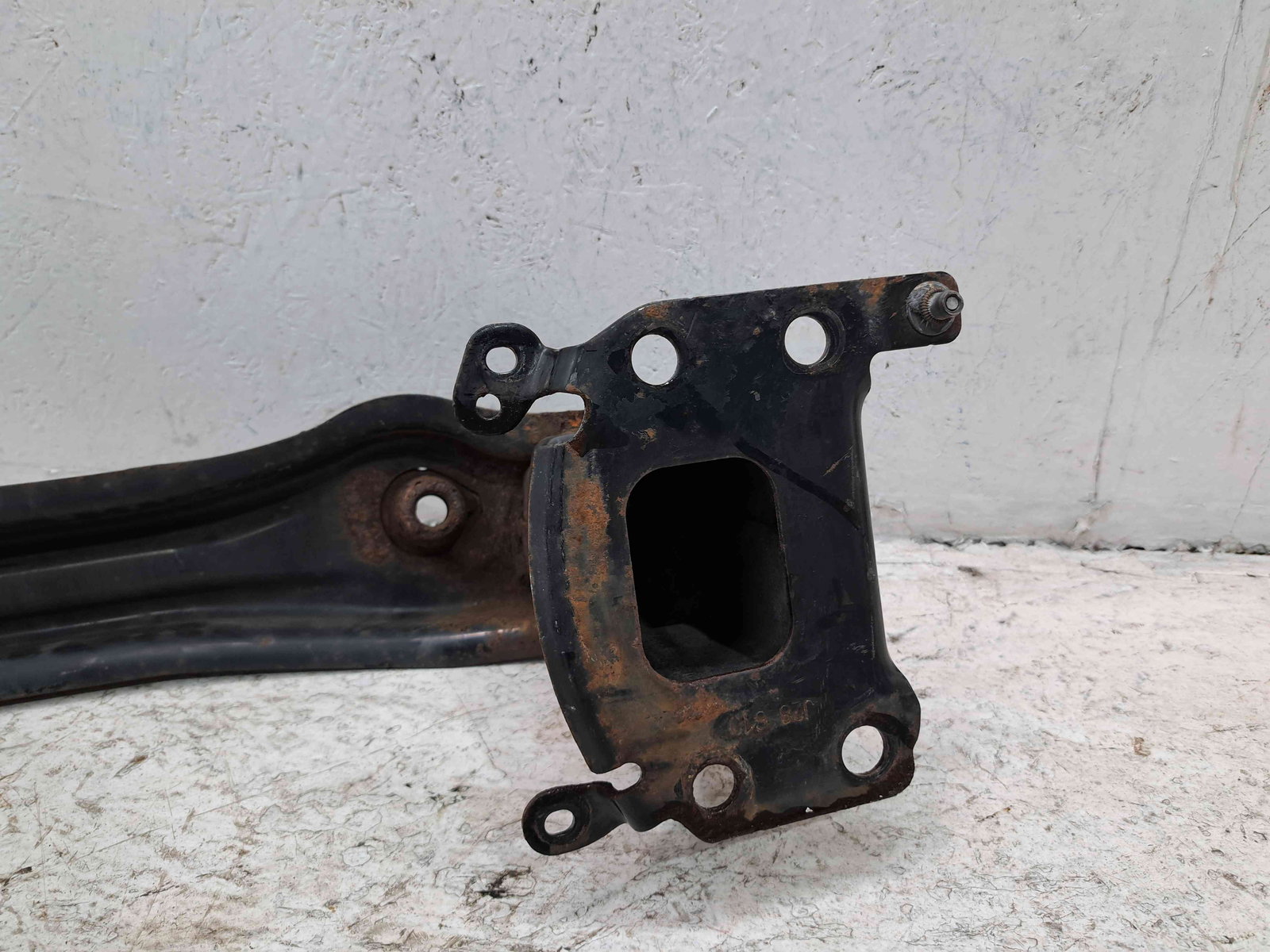 Armatura bara fata Seat Leon (1P1) [Fabr 2005-2011] Facelift 5P0807109 - imagine 4