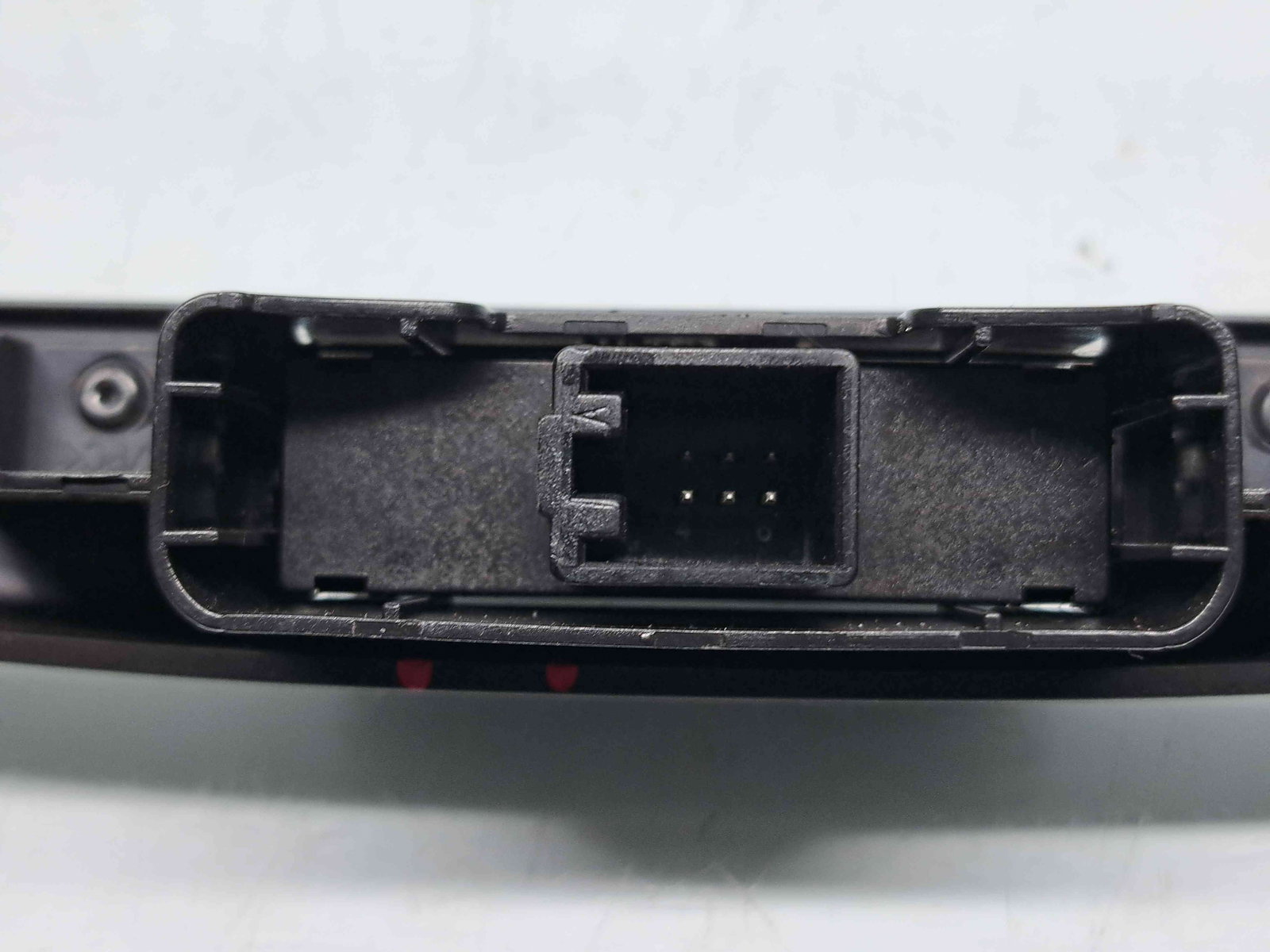 Buton avarii Volkswagen Passat B7 (365) Variant [Fabr 2010-2014] 3AA858069F - imagine 3