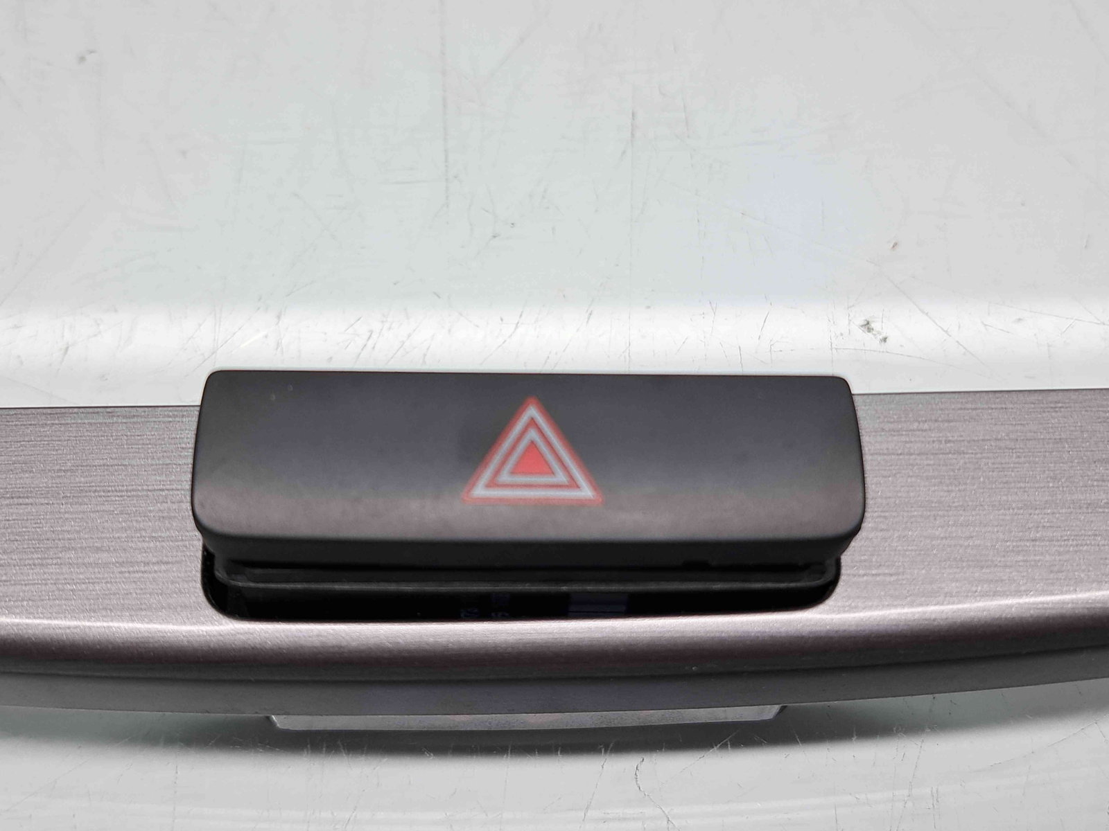 Buton avarii Volkswagen Passat B7 (365) Variant [Fabr 2010-2014] 3AA858069F - imagine 4