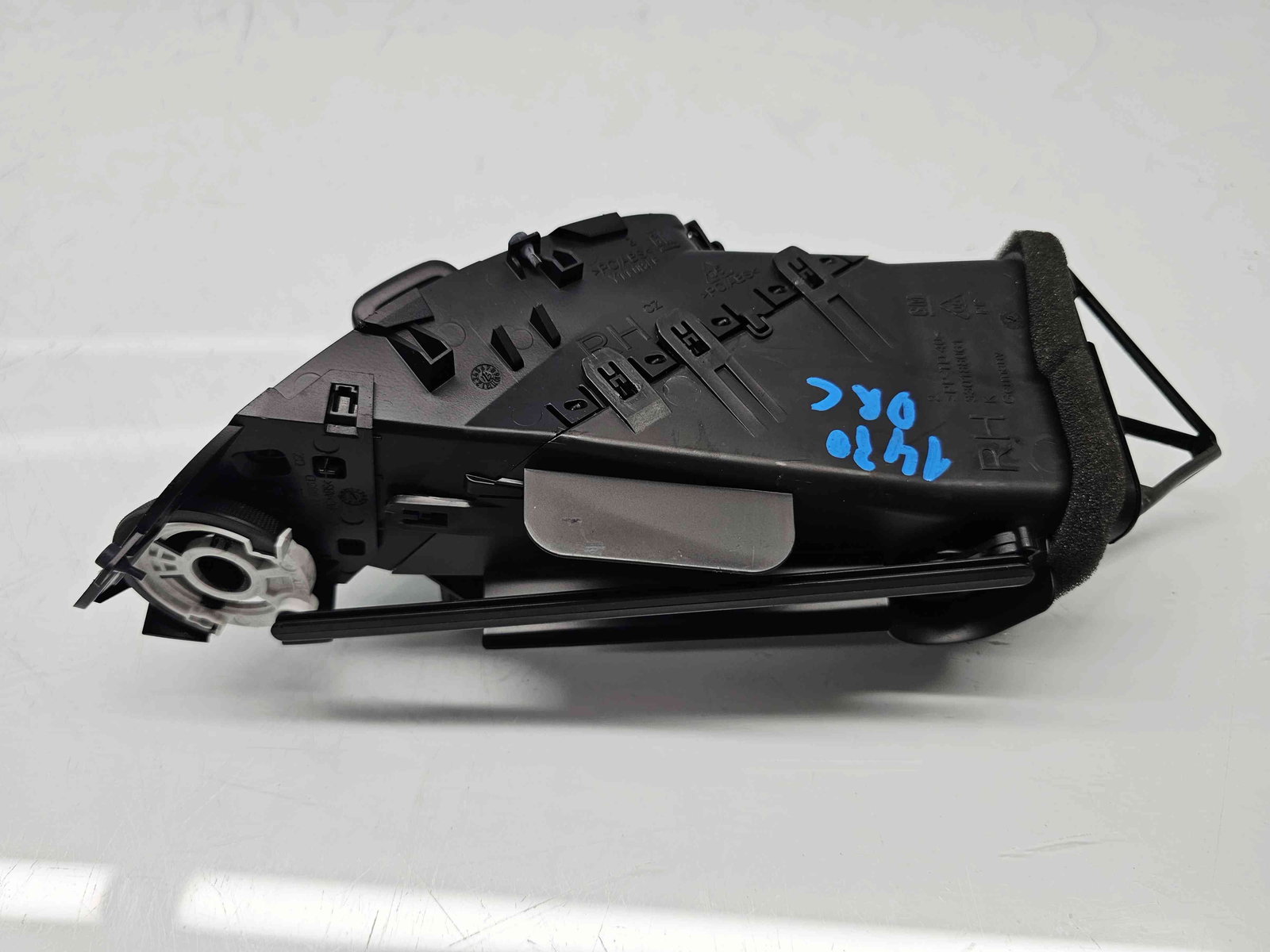 Grila aerisire centrala Opel Zafira C (E75) Combi [Fabr 2011-2017] 20885181 - imagine 2