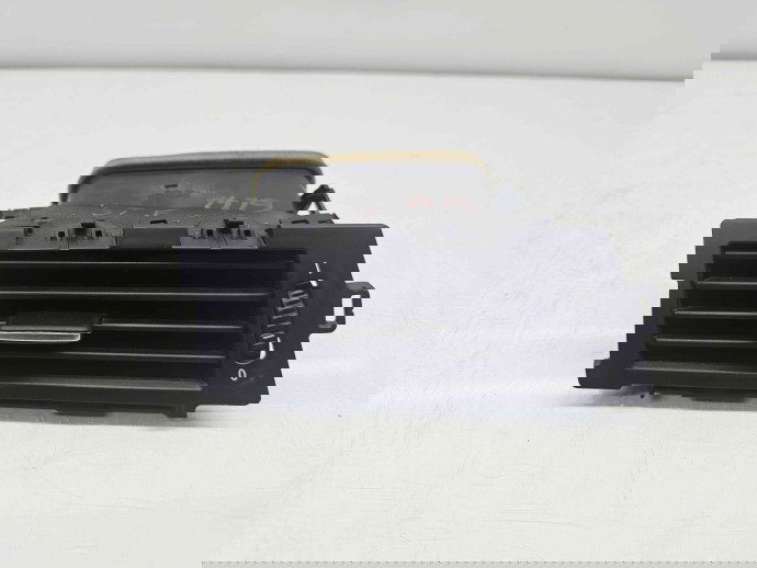  Grila aerisire stanga Bmw 5 (E60) [Fabr 2004-2010] 6910731