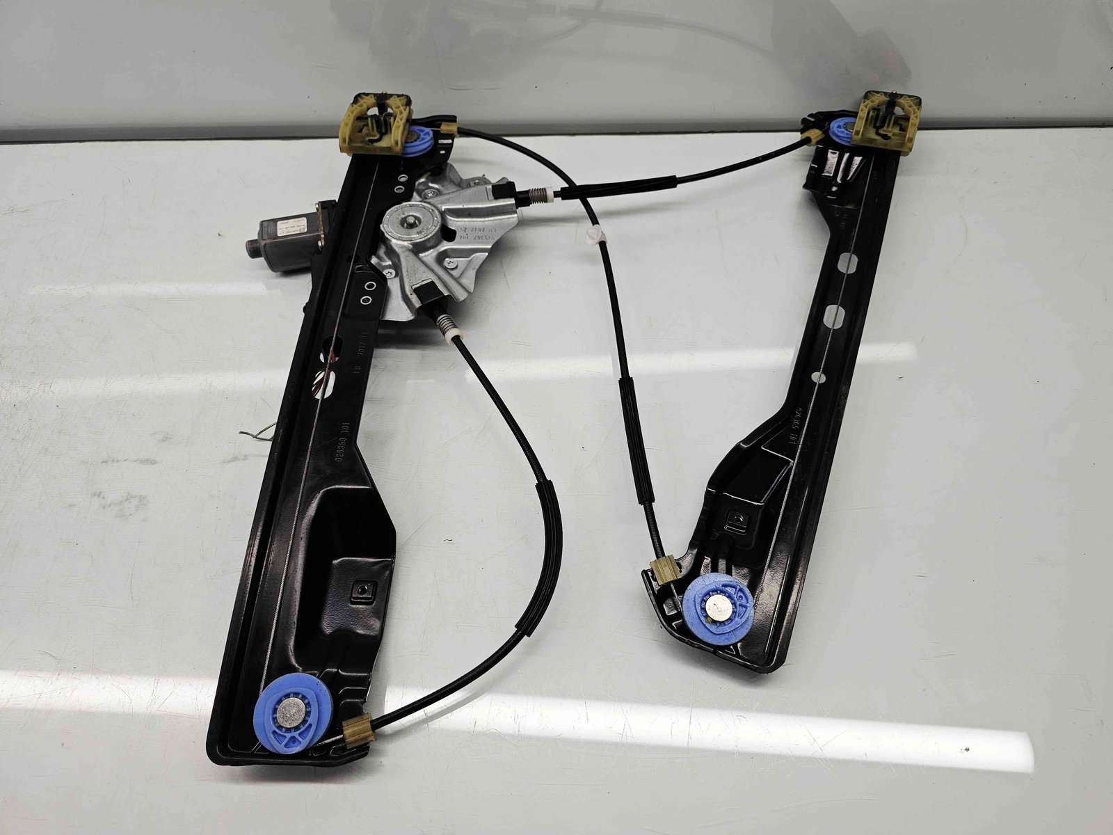 Macara electrica geam stanga fata Opel Zafira C (E75) Combi [Fabr 2011-2017] 20951581 - imagine 1