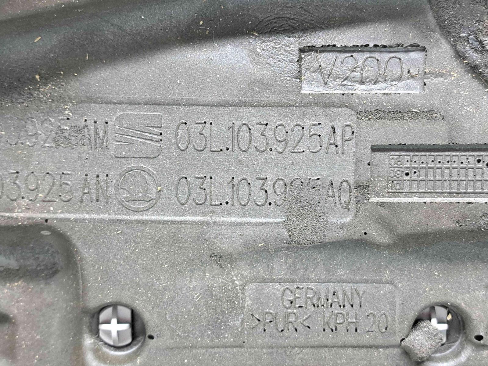 Capac motor Volkswagen Passat CC (357) [Fabr 2008-2012] 03L103925AP 2.0 TDI CBAB 103KW / 140CP - imagine 2