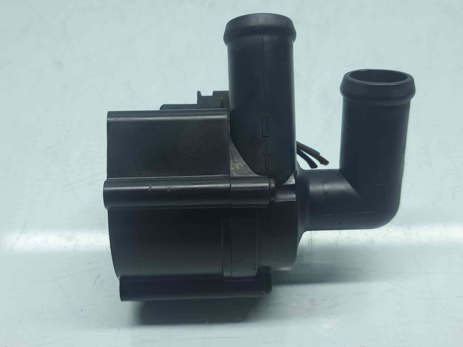 Pompa recirculare apa Seat Altea (5P1) [Fabr 2004-2010] 5N0965561 2.0 TDI CBAB 103KW / 140CP - imagine 4