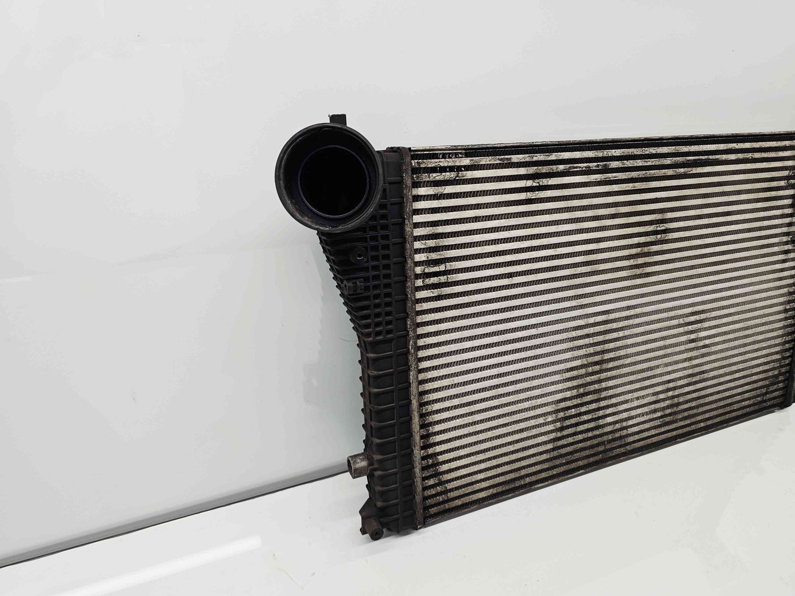 Radiator intercooler Volkswagen Passat B6 (3C2) [Fabr 2005-2010] 1K0145803AN 1.9 TDI BXE 77KW / 105CP - imagine 4