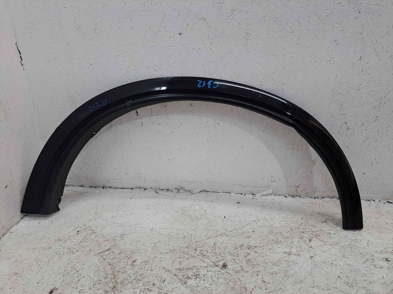 Ornament aripa stanga fata Volvo XC90 [Fabr 2002-2014] 30779578 - imagine 1