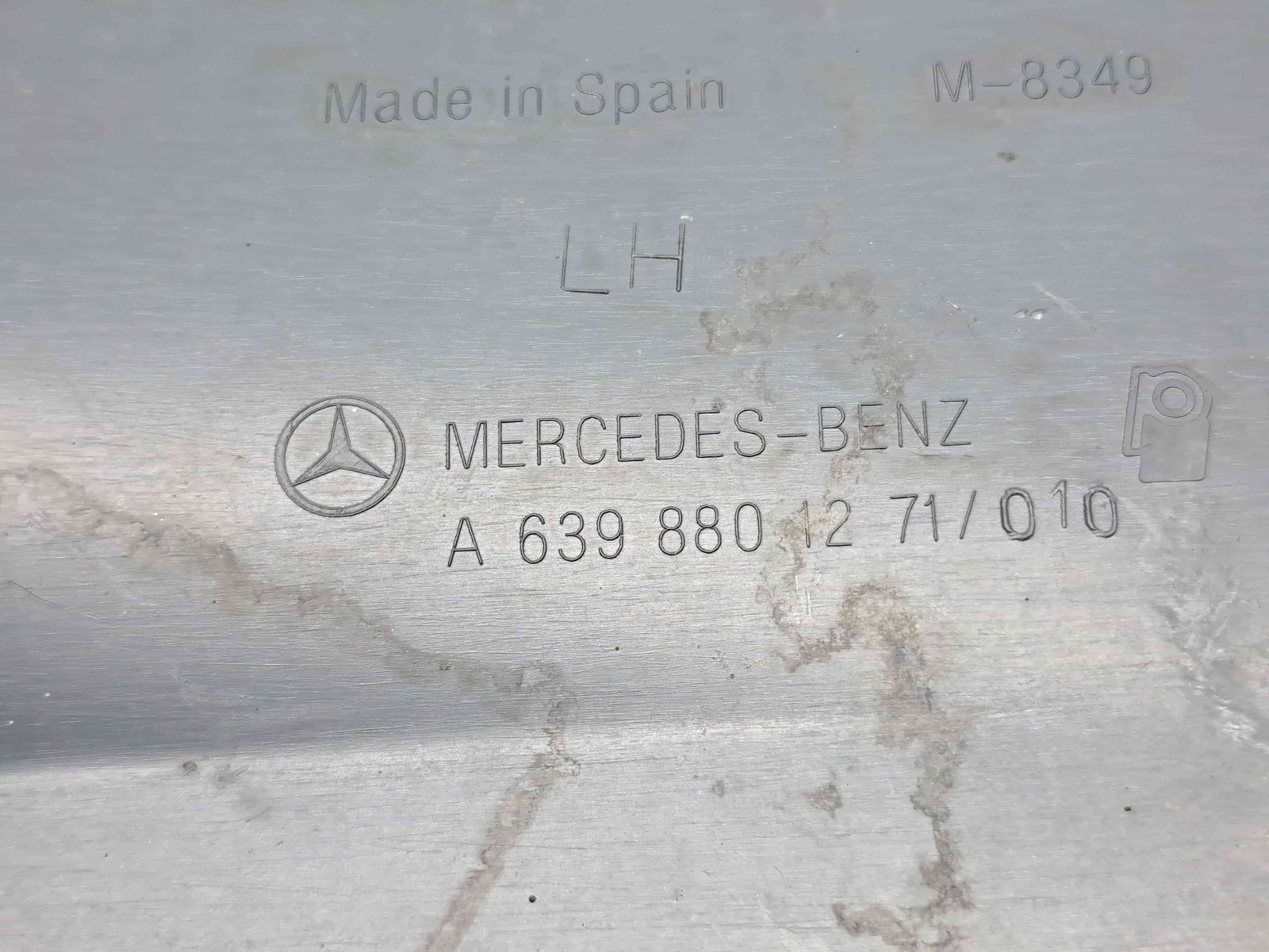 Ornament aripa stanga spate Mercedes Vito Autobus (W639) [Fabr 2003-2014] A6398801271 - imagine 4