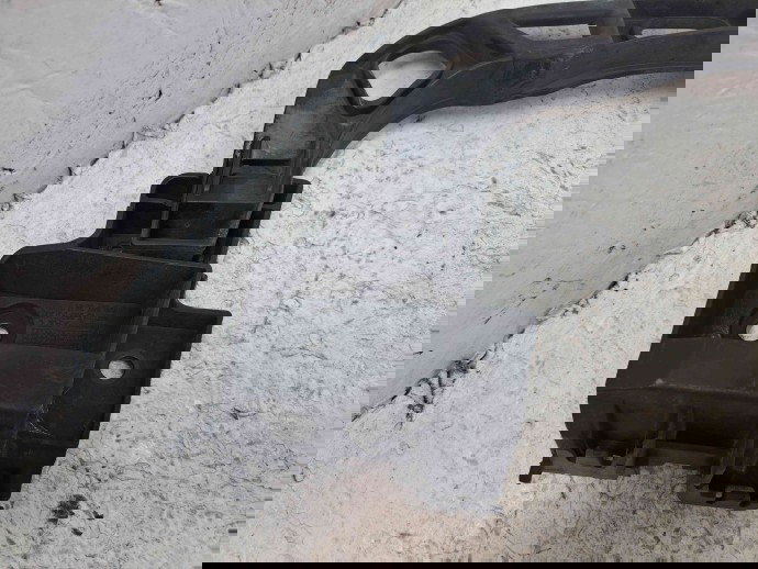 Suport central bara spate Volkswagen Golf 6 (5K1) [Fabr 2009-2013] 5K6807863