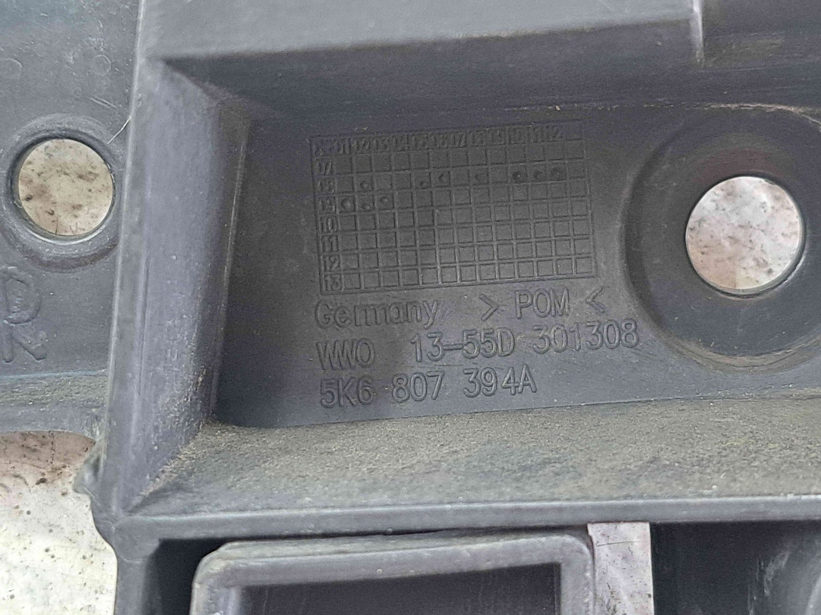 Suport central bara spate Volkswagen Golf 6 (5K1) [Fabr 2009-2013] 5K6807863 - imagine 5