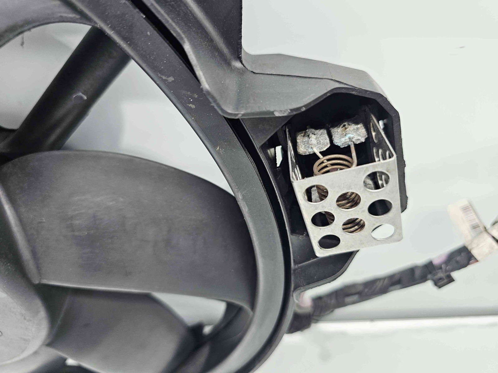 Electroventilator Renault Scenic 3 [Fabr 2009-2015] 214810898R 1.9 DCI F9Q-870 96KW / 130CP - imagine 4