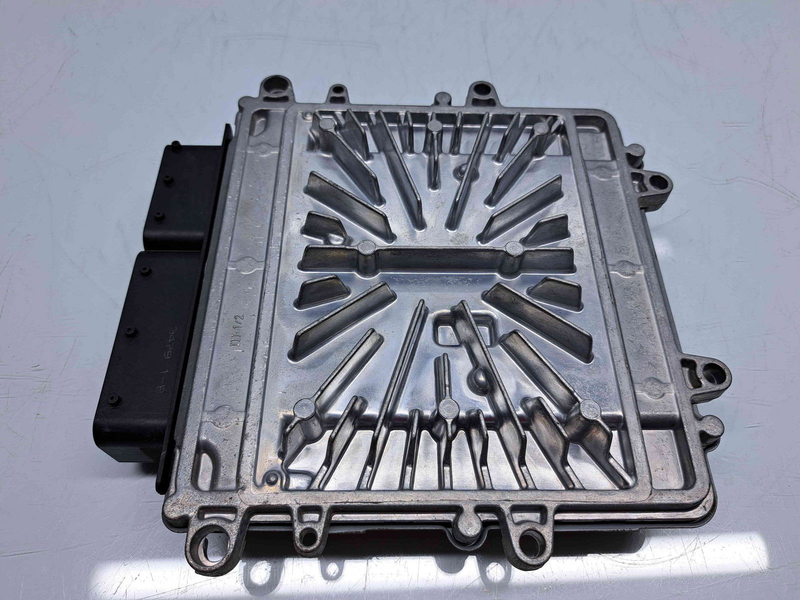 Calculator motor ECU Volvo V70 lll [Fabr 2007-2016] 31272463AA 2.4 D5244T4 136KW / 185CP - imagine 2