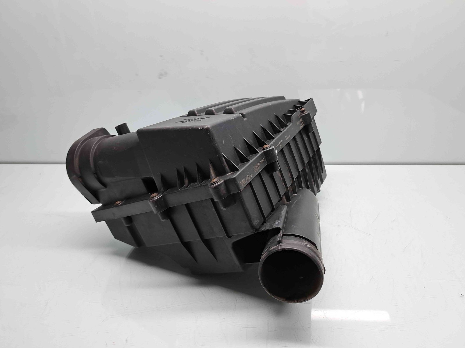 Carcasa filtru aer Volkswagen Jetta 3 (1K2) [Fabr 2005-2010] 3C0129607AQ 2.0 TDI BKD 103KW / 140CP - imagine 4