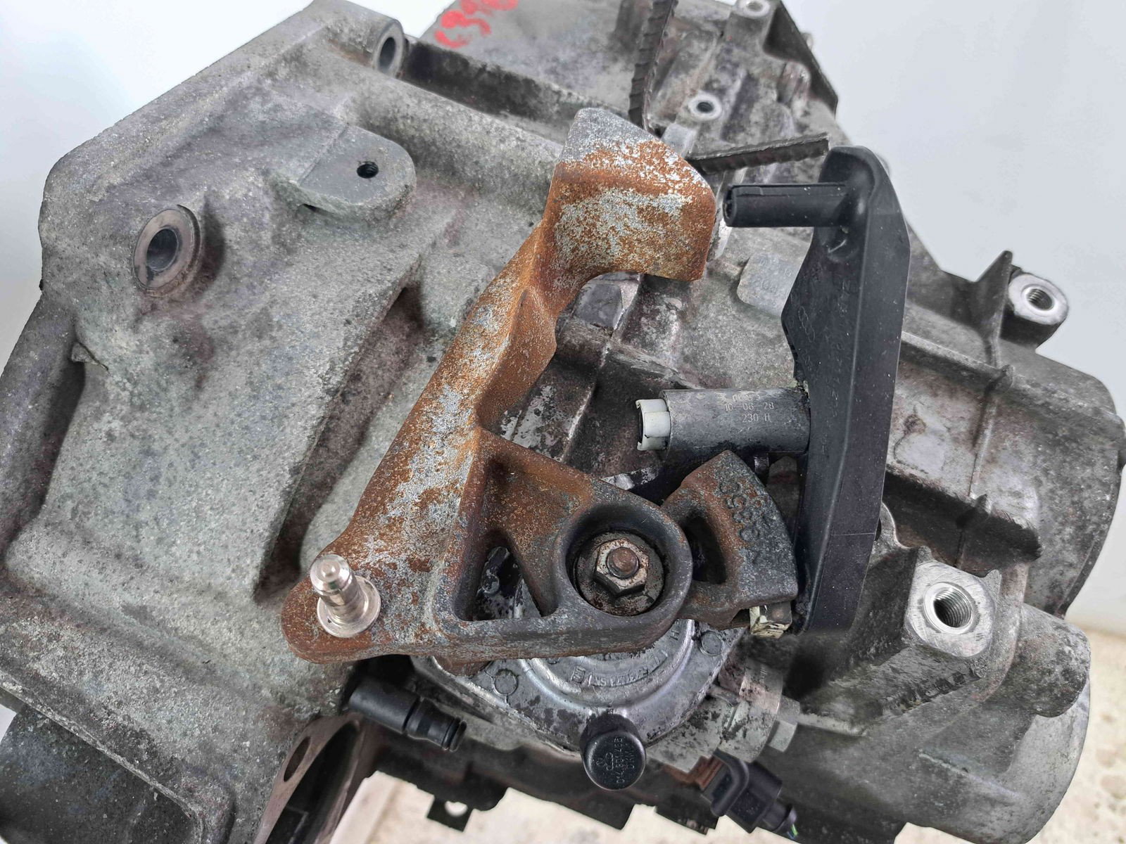 Cutie viteze manuala 6 trepte Seat Altea (5P1) [Fabr 2004-2010] KXW 2.0 TDI BKD 103KW / 140CP - imagine 2