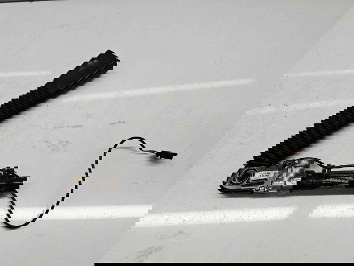  Capsa centura dreapta fata Bmw 5 (E60) [Fabr 2004-2010] 7210888