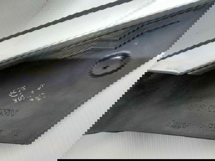 Ornament usa stanga fata A2137252700 Mercedes E220 W213 2.0 2016-2021