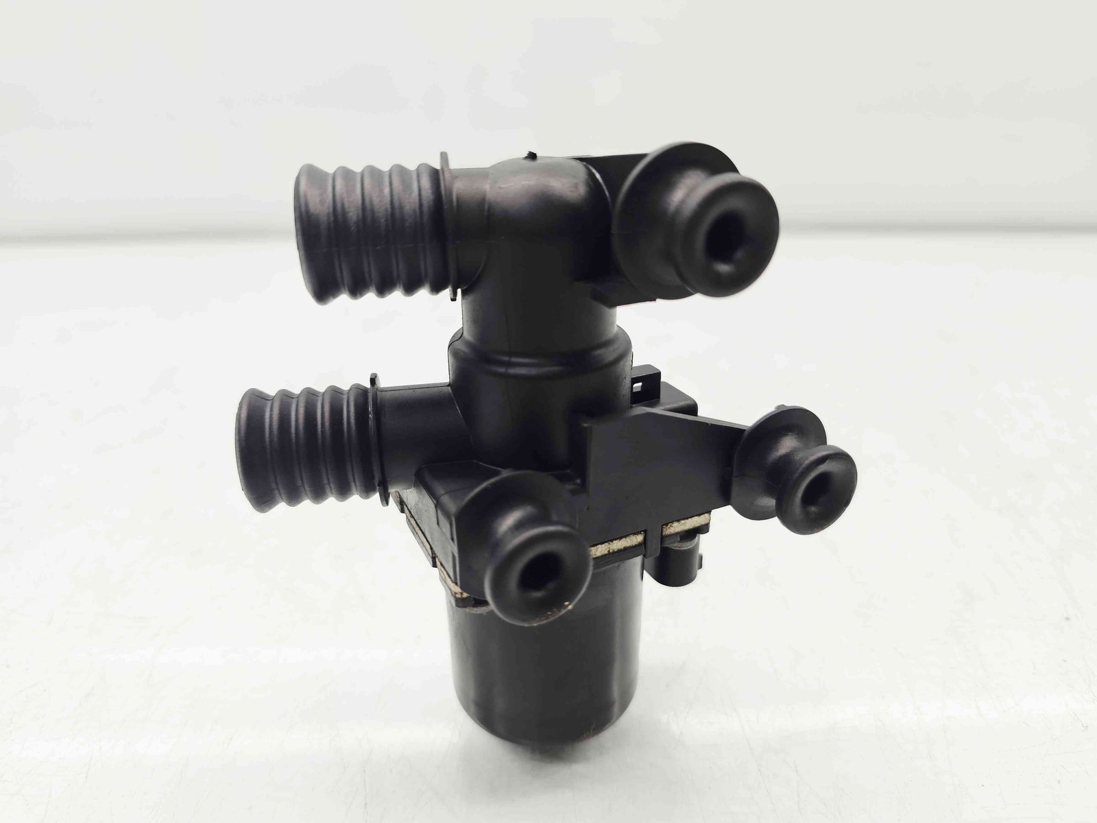 Pompa recirculare apa Bmw 5 (E60) [Fabr 2004-2010] 6920226 2.0 N47D 130KW / 177CP - imagine 3