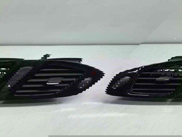  Grila aerisire centrala Renault Scenic 3 (J95) Facelift [Fabr 2009-2015] 682600031R