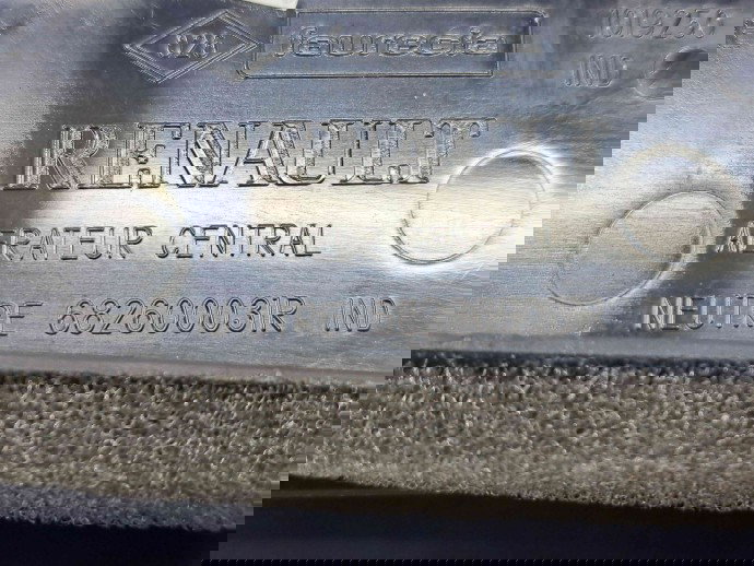  Grila aerisire centrala Renault Scenic 3 (J95) Facelift [Fabr 2009-2015] 682600031R