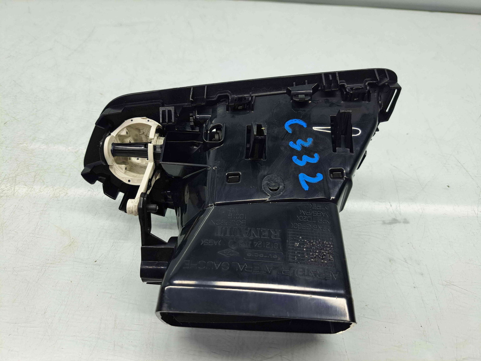 Grila aerisire stanga Renault Scenic 3 (J95) Facelift [Fabr 2009-2015] 1012124 - imagine 2