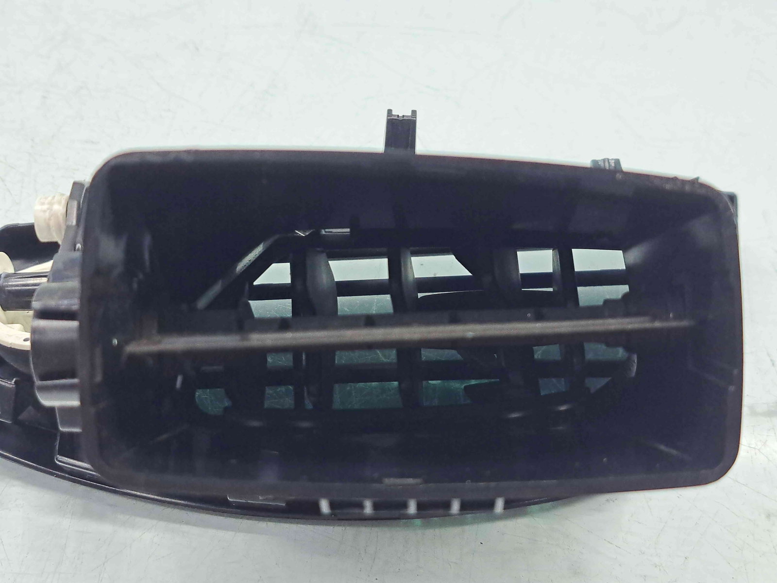 Grila aerisire stanga Renault Scenic 3 (J95) Facelift [Fabr 2009-2015] 1012124 - imagine 3