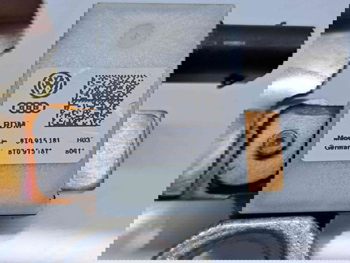  Borna baterie (-) Audi A4 (8K2, B8.5) Facelift [Fabr 2008-2015] 8T0915181 