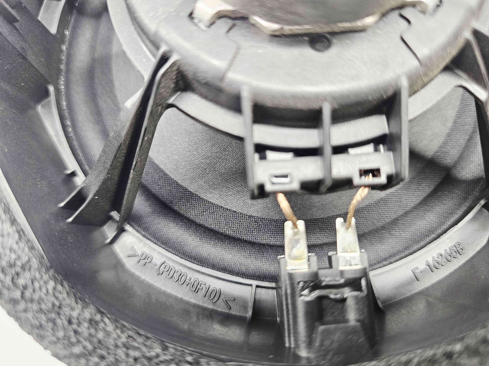 Boxa dreapta spate Dacia Jogger facelift [Fabr 2021-2025] 281443585R - imagine 4