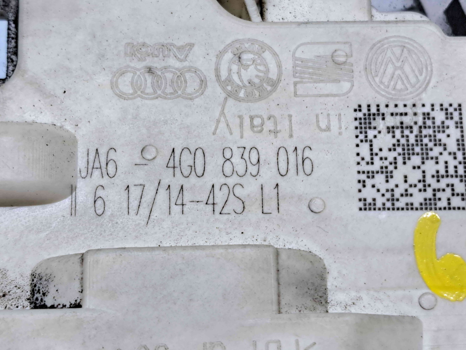 Broasca usa dreapta spate Audi A3 Sportback (8VA) Hatchback [Fabr 2012-2020] 4G0839016 - imagine 4