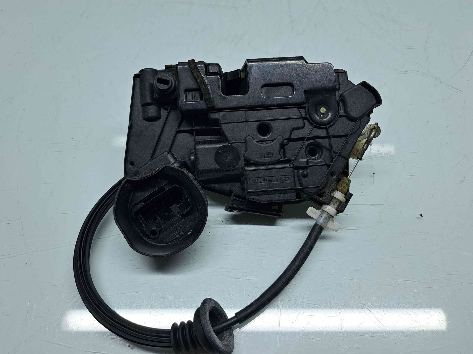 Broasca usa dreapta spate Volkswagen Golf 6 (5K1) GTI [Fabr 2009-2013] 5K4839016H - imagine 2