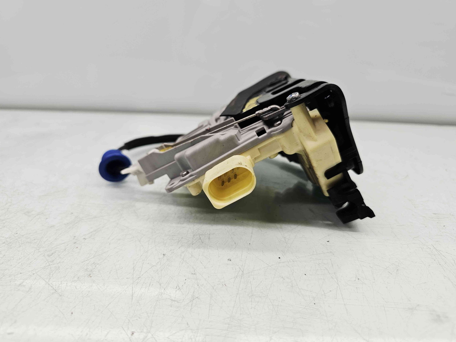 Broasca usa dreapta spate Volkswagen Tiguan (5N) [Fabr 2007-2016] 3C4839016A - imagine 3