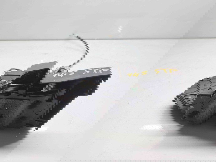 Broasca usa stanga fata LAND ROVER Freelander 2 (FA) [Fabr 2006-2014] 6W8A-21813-AD