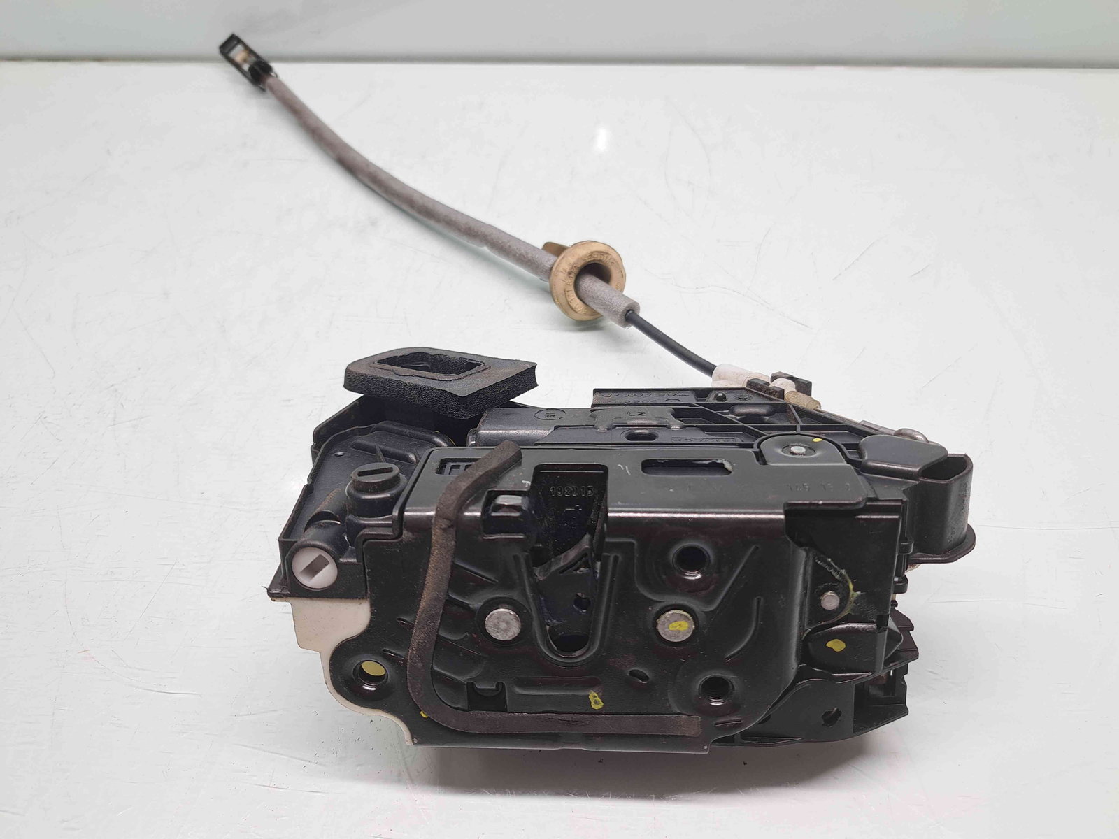 Broasca usa stanga spate Volkswagen Passat B8 (3G2) [Fabr 2015-prezent] 5E0839015