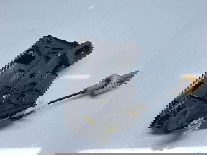 Broasca usa stanga spate Volkswagen Passat B8 (3G2) [Fabr 2015-prezent] 5E0839015